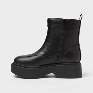 Women’s Honor Low Shaft Flat Boots with Memory Foam Insole – Wild Fable Black